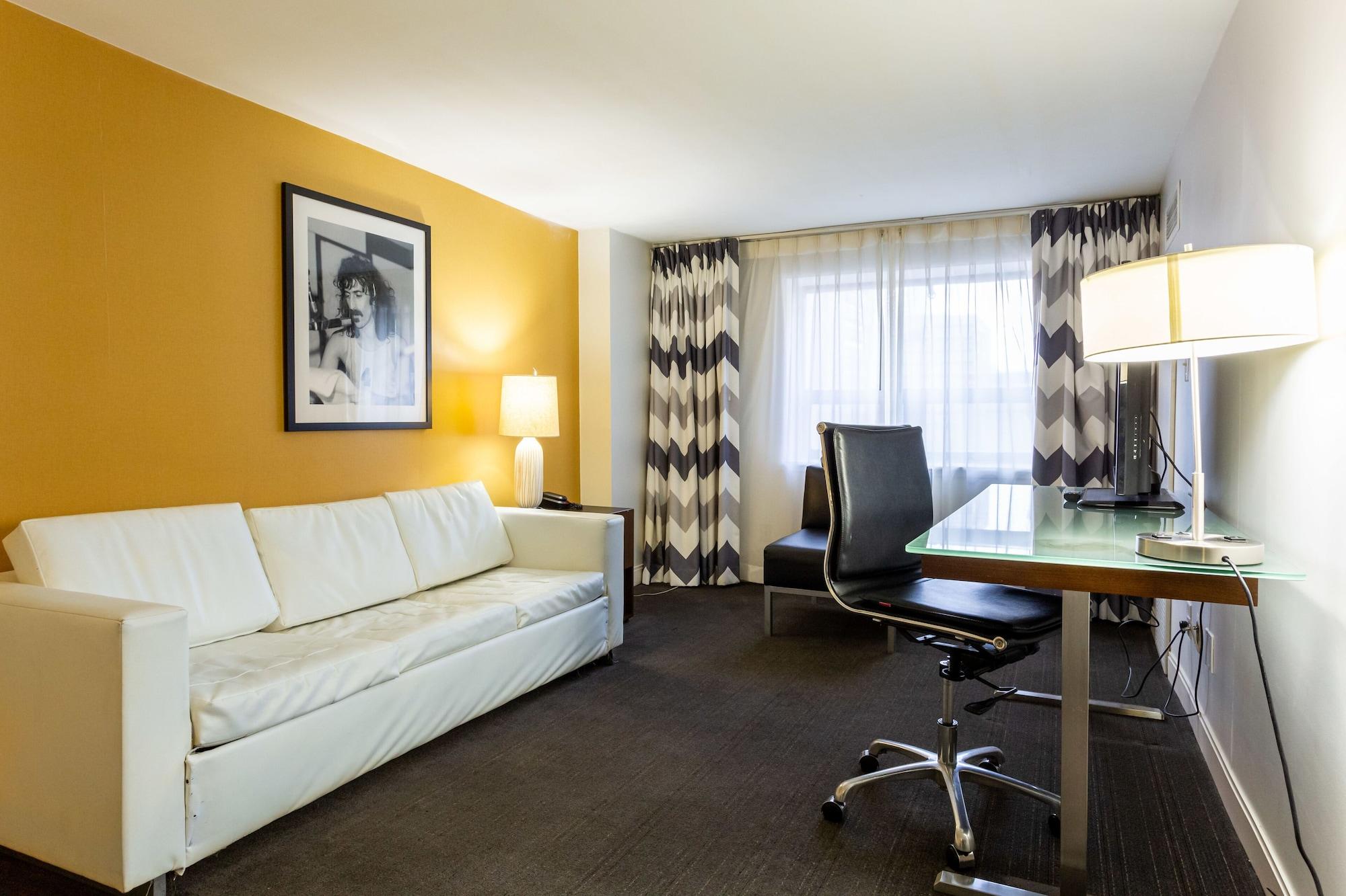 Comfort Inn & Suites Baltimore Inner Harbor Exterior foto