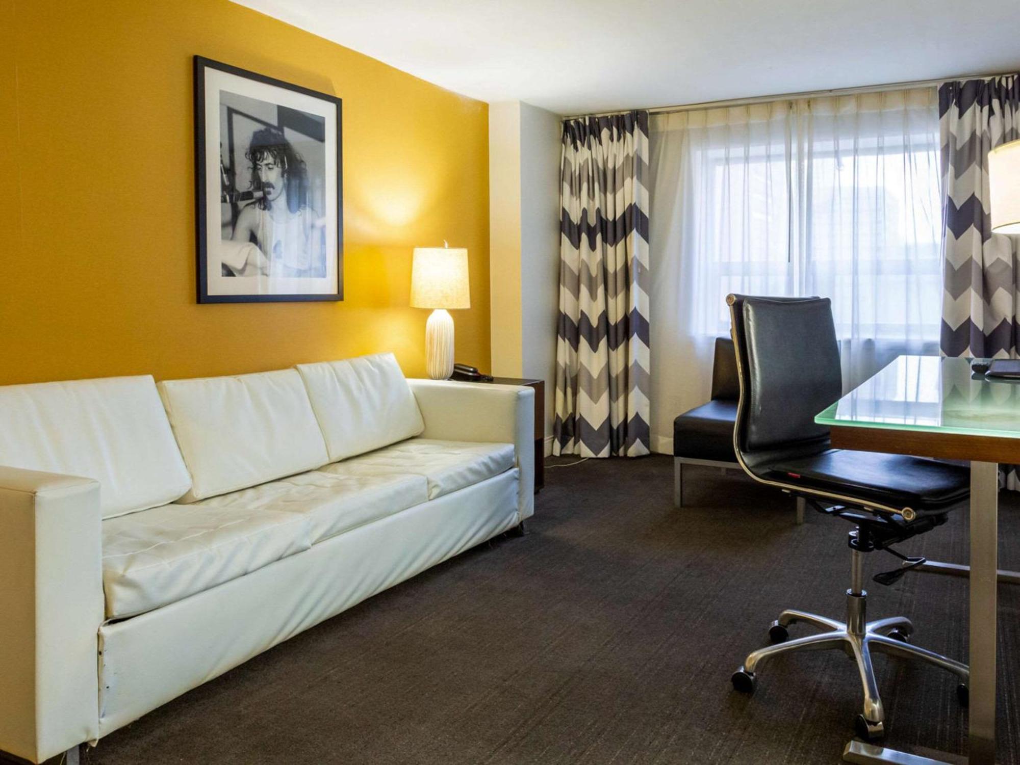 Comfort Inn & Suites Baltimore Inner Harbor Exterior foto