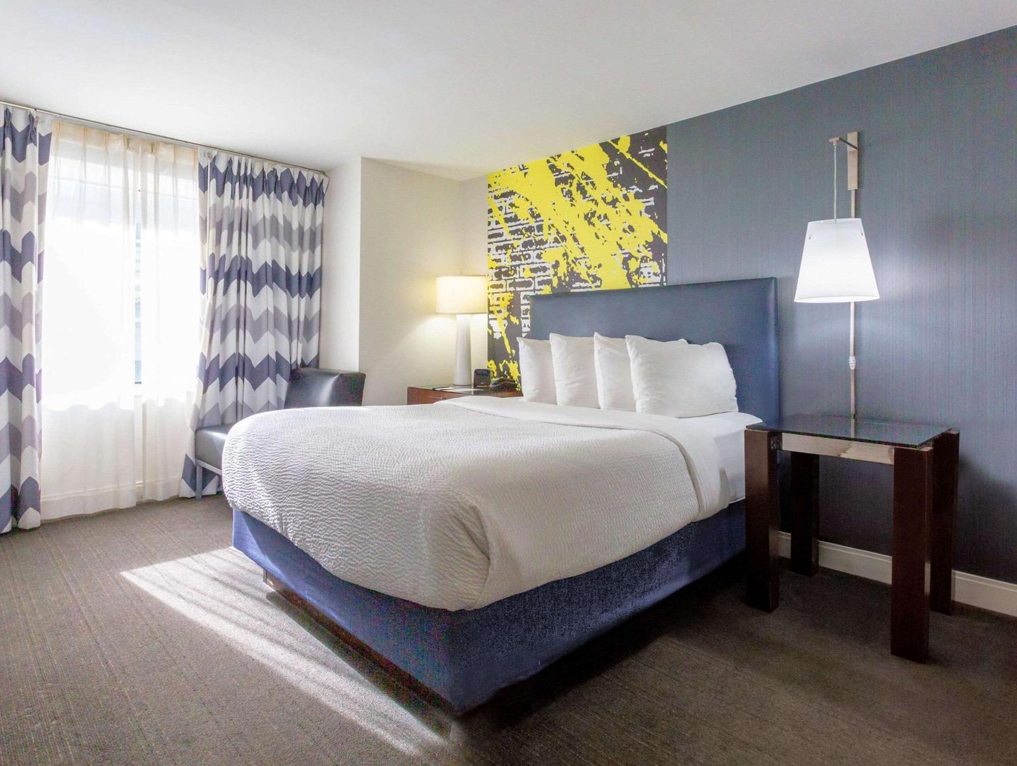 Comfort Inn & Suites Baltimore Inner Harbor Exterior foto